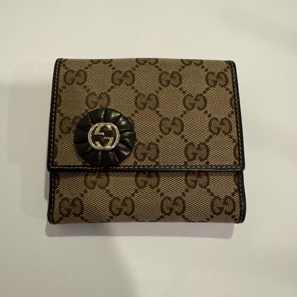 Gucci Handbags - Gucci Bi fold wallet